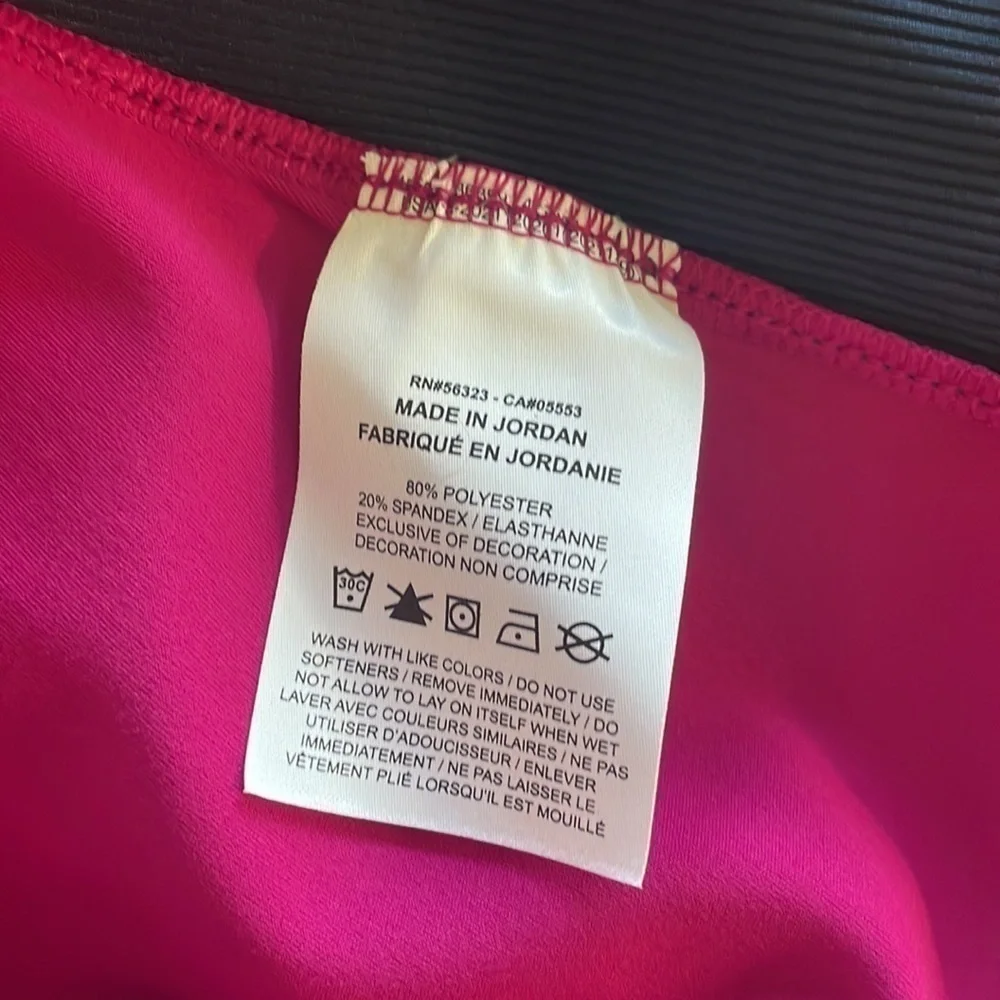Brand New Nike Yoga Dri-Fit Training Tank Top Berry Racerback Crew Neck Stretchy